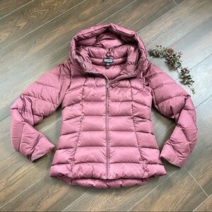Patagonia burgundy women’s down jacket packable hood